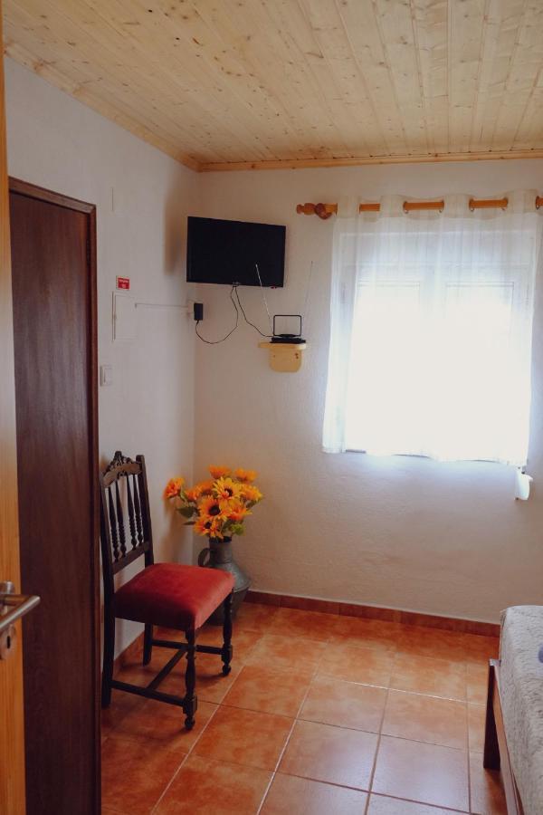 Casinha Da Eira Apartment กอยส์ ภายนอก รูปภาพ