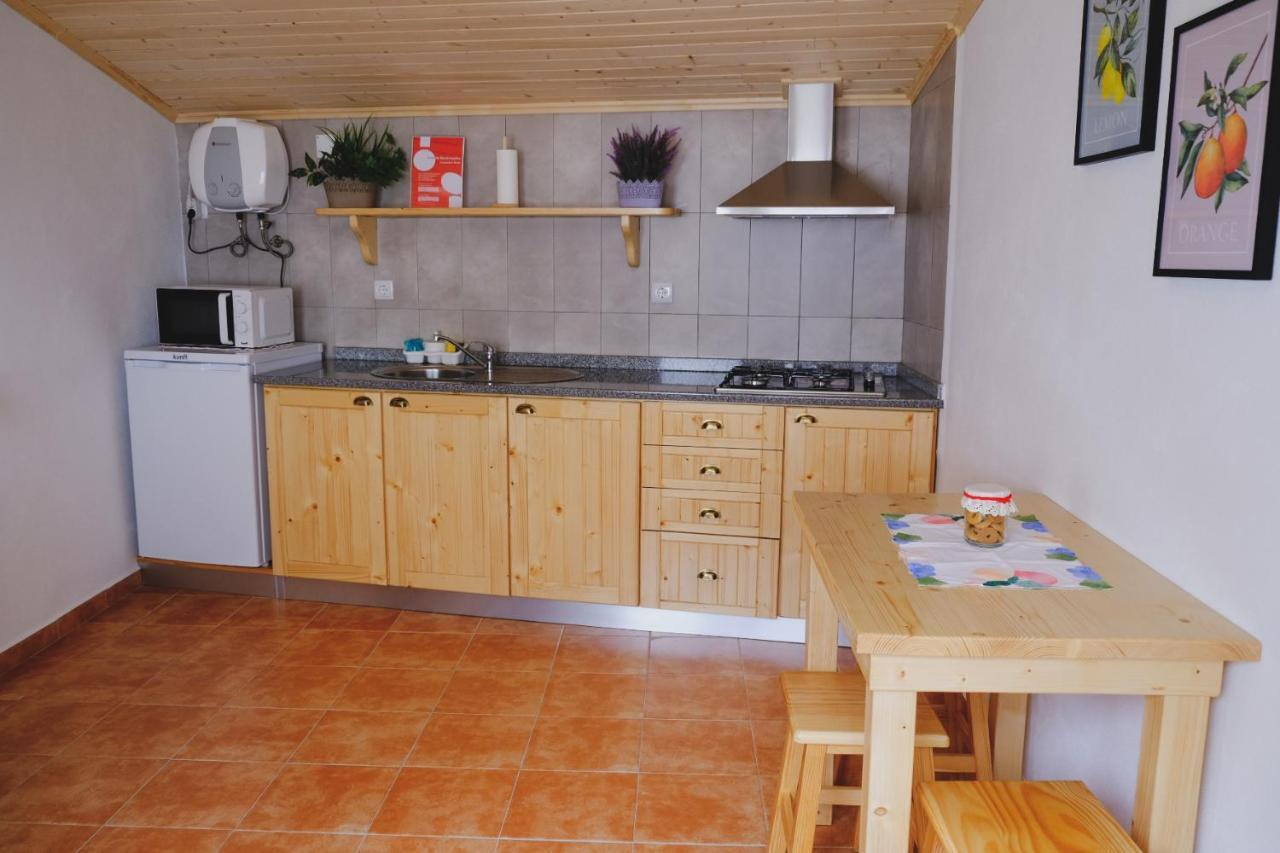 Casinha Da Eira Apartment กอยส์ ภายนอก รูปภาพ